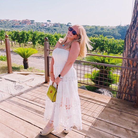 Meet your Posher, Elizabeth - Picture 1 of 1